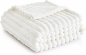 Bedsure Fluffy Fleece Throw Blanket, Off White, 130x170 cm, condition new, no original packaging