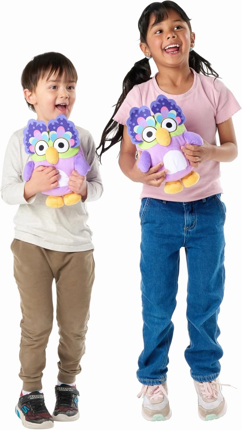 Bluey Chattermax 10" Talking Plush – Sound Effects, Voice Recorder with Chat Back, Interactive Stuffed Animal, Soft Deluxe Fabric, Cuddly Toy for Kids, Batteries Included.