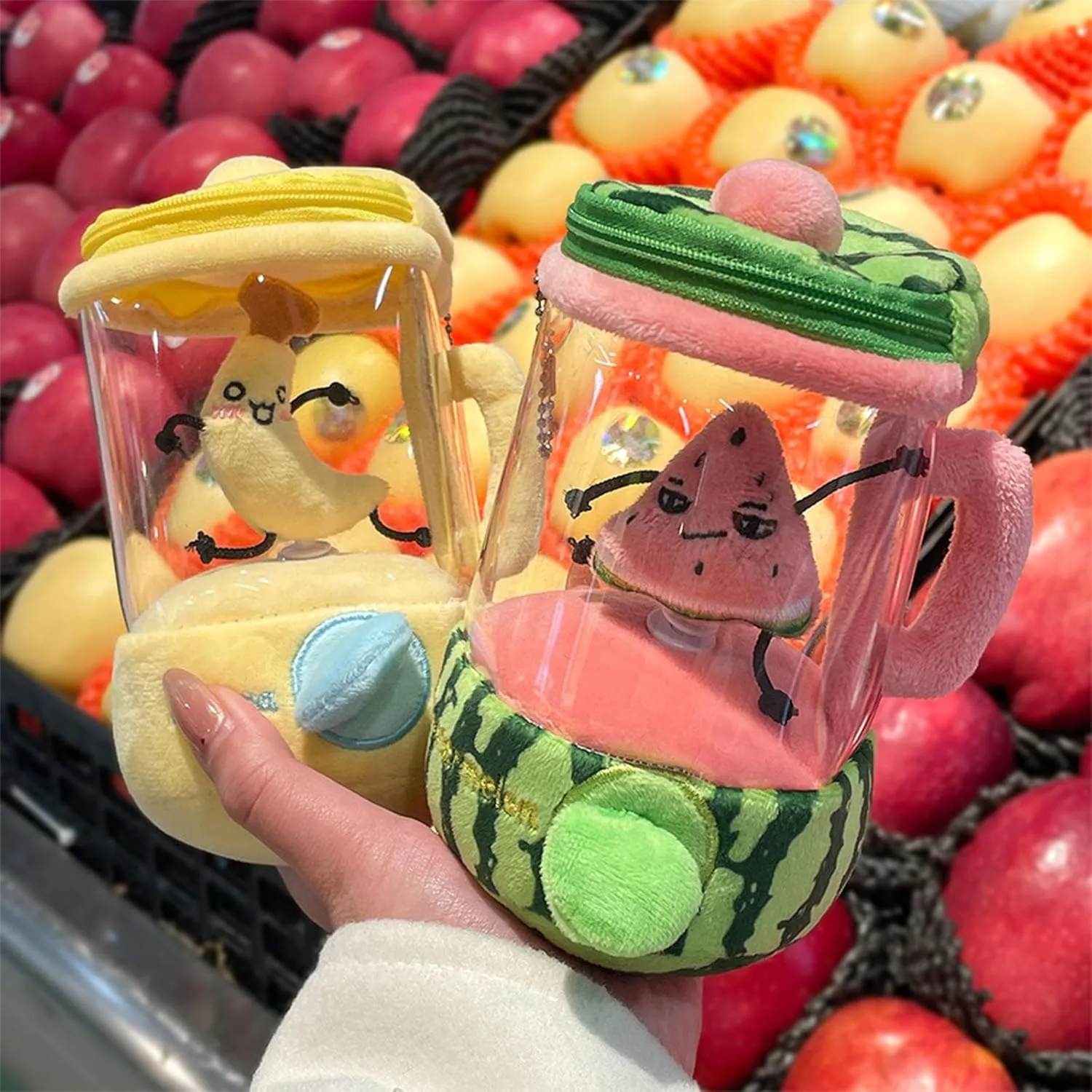 Carrot Blender Plush Toy, Spinning Carrots in a Blenders Stuffy with Zipper Storage & Keychain Clip, Funny Plush Juicer for Kids, Desk Decor and Gifts (Watermelons)