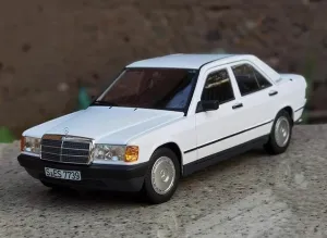 FloZ for NOREV for Mercedes for Benz for 190E for W201 1982 White 1:18 Car Pre-Built Model