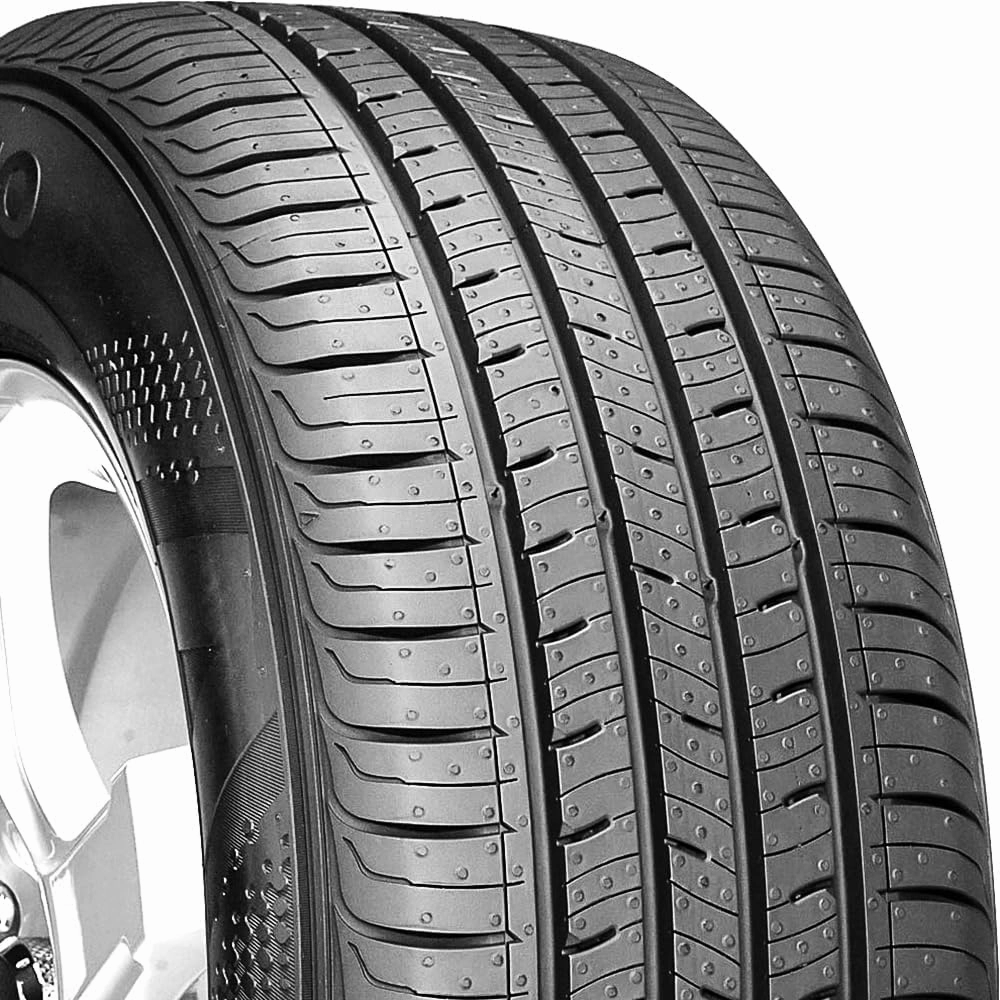 Kumho Solus TA31 All-Season Tire - 215/55R17 94V