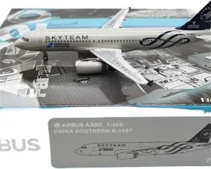 Replica Aircraft Models 1:400 Finished Replica Aircraft for China Southern Airlines A320 B-1697 SkyTeam Die-cast Model Airplanes Miniature Airplane Model